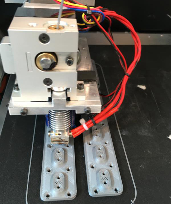 新科技人為創(chuàng)造奇景 3D打印水簾讓人嘆為觀止
3D打印水簾,創(chuàng)客,創(chuàng)客聯(lián)盟,3d打印機(jī),3d打印材料,3d打印技術(shù),3d打印模型
