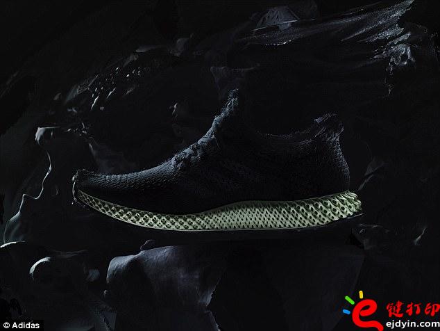 阿迪達斯率先推出3D打印量產時尚跑鞋,大量節約開模具成本 阿迪達斯率先推出3D打印量產時尚跑鞋,大量節約開模具成本